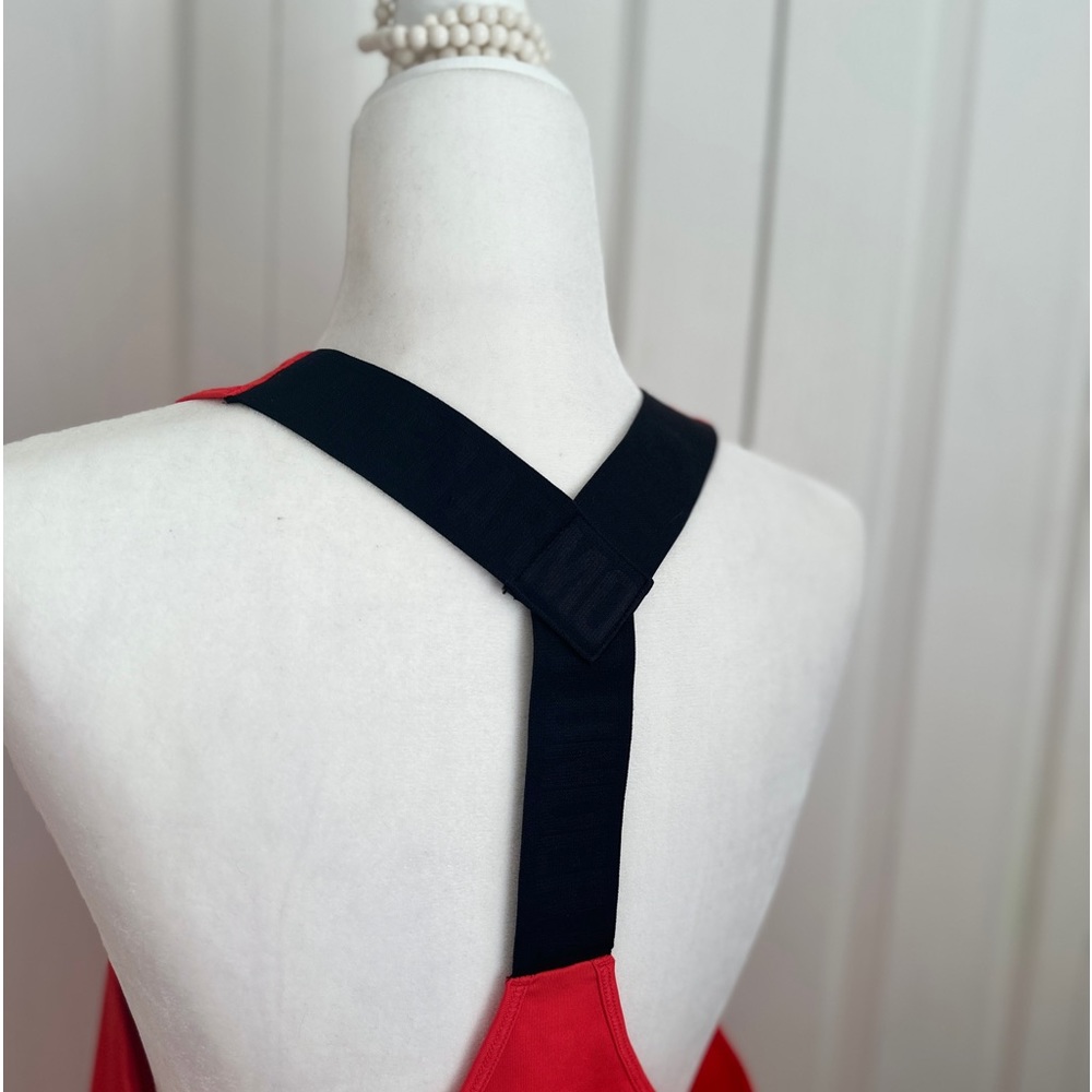 Under Armour T-back Straps Tank (M) - Picture 5 of 5